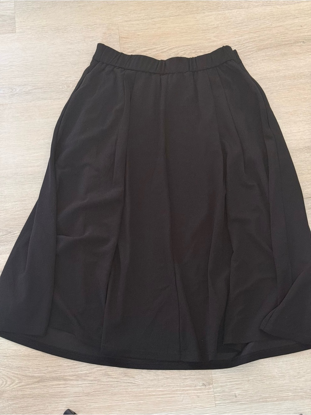 Cider Black Midi Front Pleated Flowy A-Line Skirt - Picture 2 of 6